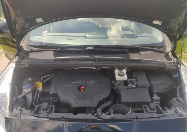 Peugeot 5008 cena 28900 przebieg: 234000, rok produkcji 2012 z Poznań małe 379
